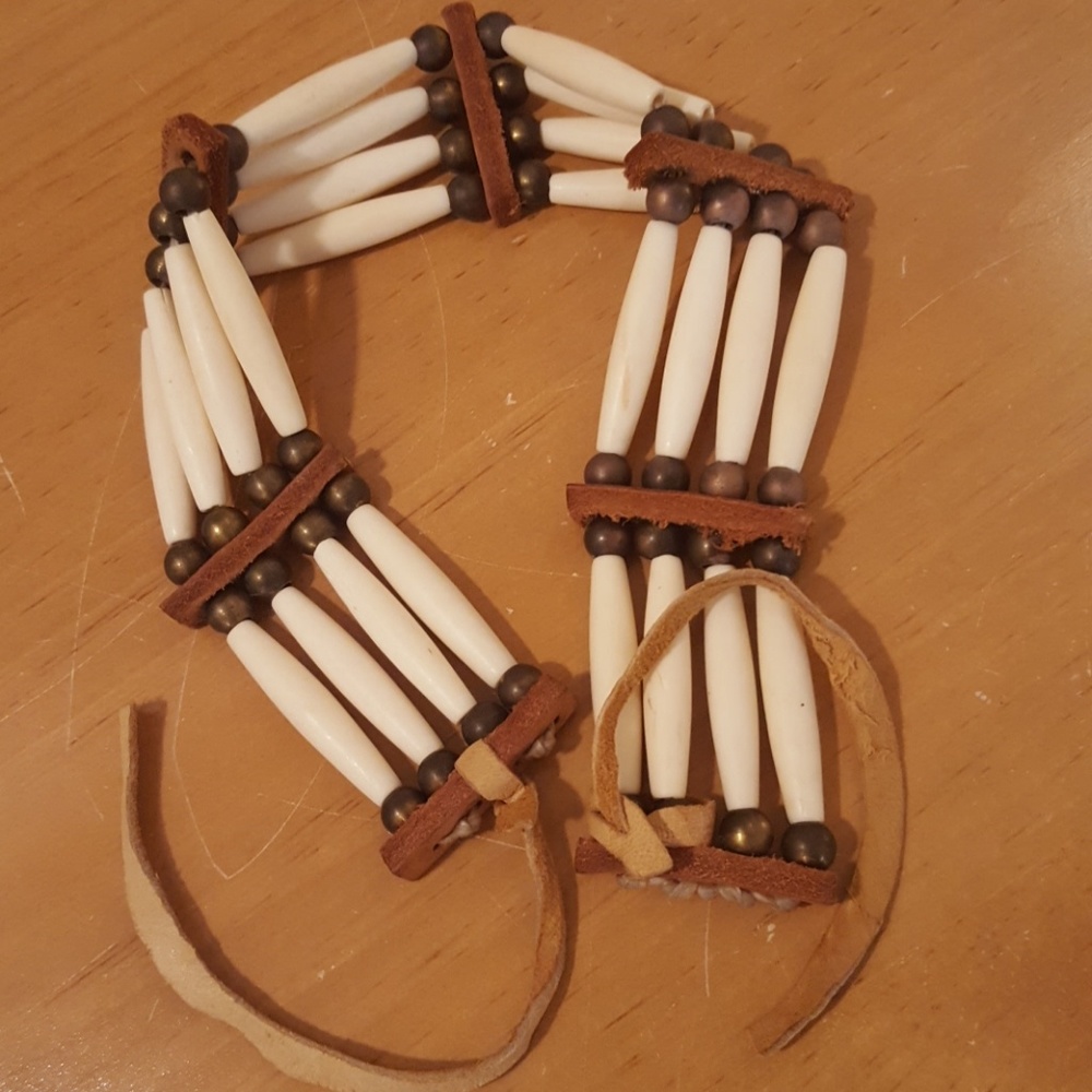 American Indian style choker